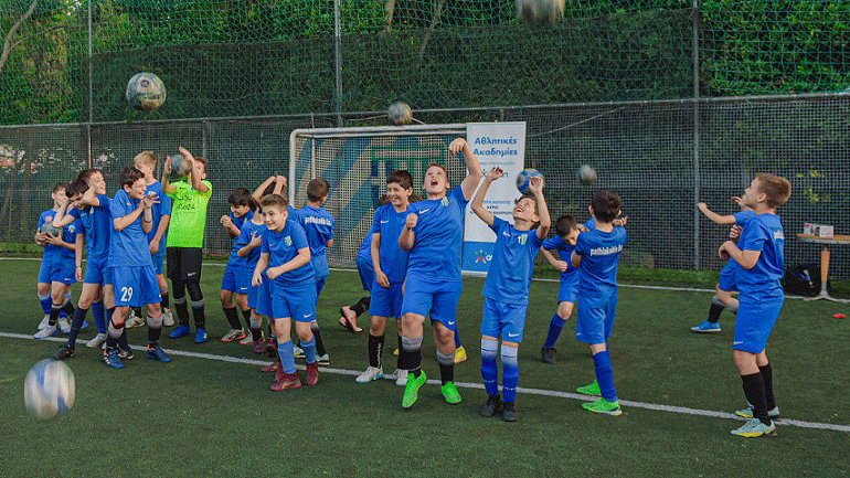 Οι Αθλητικές Ακαδημίες ΟΠΑΠ «γκρεμίζουν» τις κακές συνήθειες μέσα από το παιχνίδι