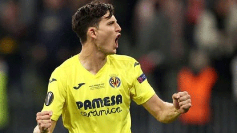 Στην Άστον Βίλα ο Πάου Τόρες