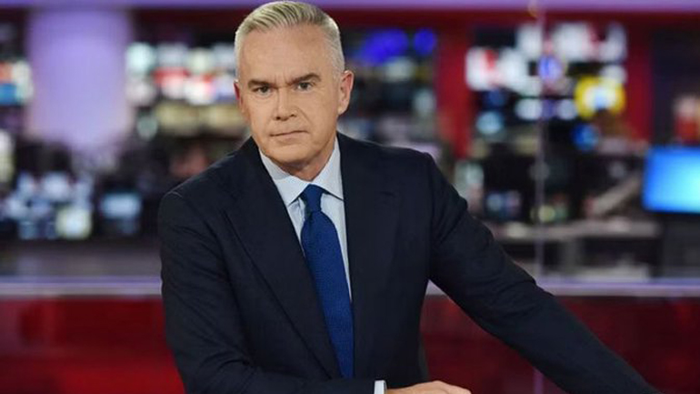 BBC: Ο Huw Edwards είναι ο παρουσιαστής που κατηγορείται ότι πλήρωσε έφηβο για γυμνές φωτογραφίες