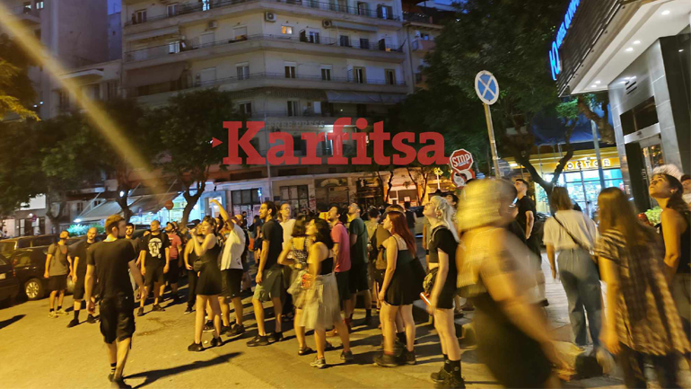 Θεσσαλονίκη: Πέταξαν αυγά στους συμμετέχοντες της πορείας για την δολοφονία της τρανς γυναίκας