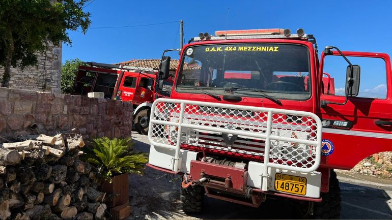 Συλλήψεις για πυρκαγιές στα Οινόφυτα και στη Μεσσήνη