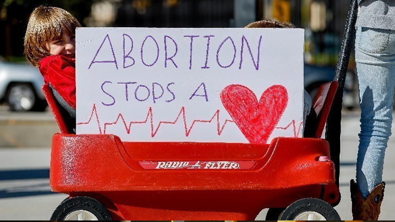 Το κοινοβούλιο της Άιοβα ενέκρινε νομοσχέδιο που απαγορεύει τις αμβλώσεις μετά την 6η εβδομάδα της κύησης