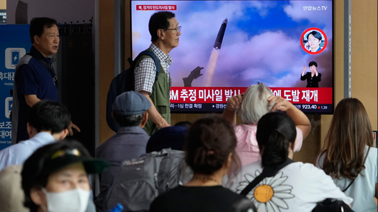 Η Βόρεια Κορέα εκτόξευσε βαλλιστικό πύραυλο – Εκτιμάται πως ήταν μακρού βεληνεκούς