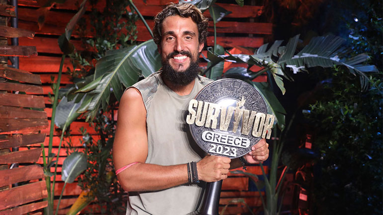 Σάκης Κατσούλης: Ο ξέφρενος χορός σε νυχτερινό μαγαζί μετά τη νίκη του στο Survivor All Star