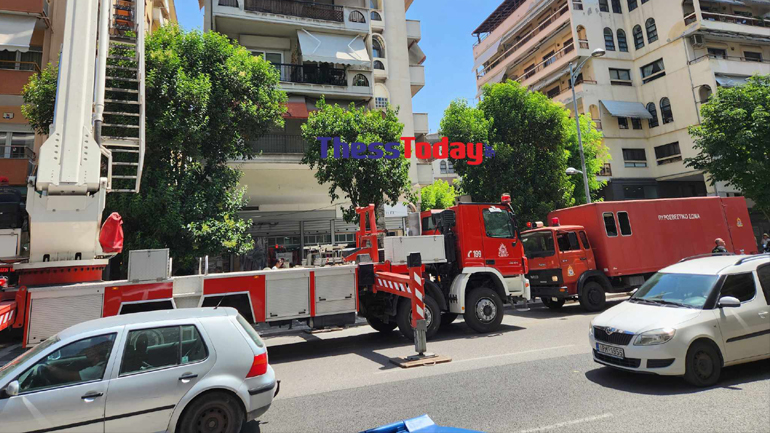 Θεσσαλονίκη: Φωτιά σε κτήριο στη Βασιλίσσης Όλγας – Πραγματοποιήθηκε εκκένωση