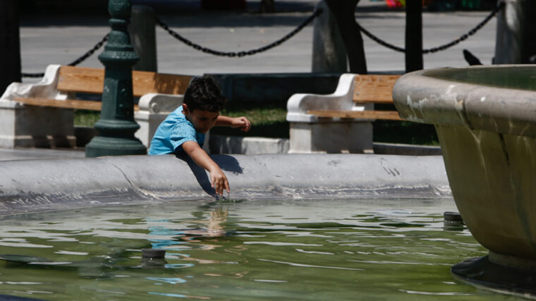 Καύσωνας Κλέων: Τηλεφωνική Γραμμή του Humanity Greece για στήριξη ευάλωτων ομάδων