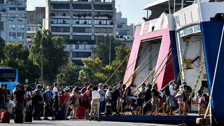 Σημαντικές εκπτώσεις στα εισιτήρια των ακτοπλοϊκών