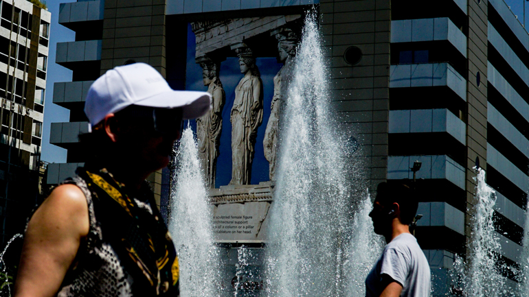 Νέο έκτακτο δελτίο της ΕΜΥ για τον καύσωνα: 40άρια μέχρι τα μέσα της ερχόμενης εβδομάδας