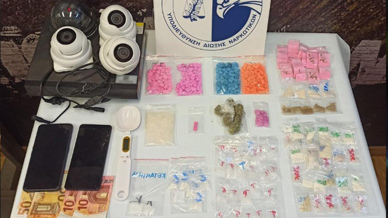 Συνελήφθη υπαξιωματικός της πολεμικής αεροπορίας για εμπόριο ναρκωτικών σε πάρτι στην Αθήνα και την Μύκονο
