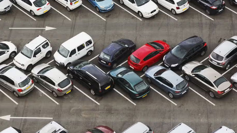 Κόστος παρκινγκ: Θα υπολογίζεται ανάλογα με το μέγεθος, το βάρος και το κινητήρα του οχήματος