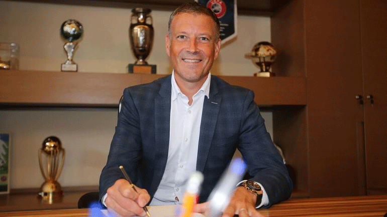 Σούπερ Λίγκα: Η ΑΕΚ ζητεί στοιχεία για τη συνεργασία με τον Κλάτενμπεργκ