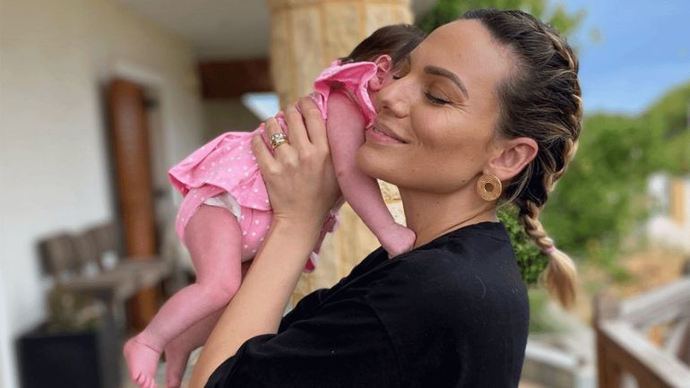 Ιωάννα Μαλέσκου: Πόσα κιλά πήρε στην εγκυμοσύνη της και πόσα από αυτά έχει χάσει;