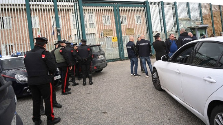 Ιταλία: Δεσμοφύλακες κατηγορούνται ότι βασάνισαν και ξυλοκόπησαν Τυνήσιο