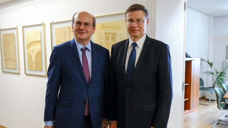 Χατζηδάκης στο Eurogroup: Θα προχωρήσουμε σε όλες τις μεταρρυθμίσεις για να γίνει πιο ανταγωνιστική η οικονομία μας