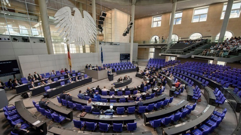 Γερμανία: Φιλορώσος ακτιβιστής εργάζεται στην Bundestag για την Afd