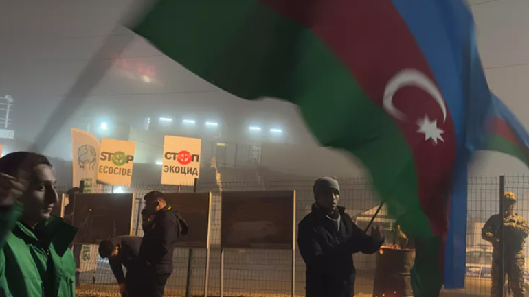 Ναγκόρνο Καραμπάχ: Χιλιάδες άνθρωποι διαδηλώνουν ζητώντας το άνοιγμα του διαδρόμου Λατσίν