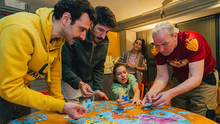 «Run»: Ένα σκηνικό δοκίμιο για την έλλειψη χρόνου στη σκηνή του Εθνικού