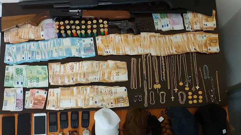 Εξαρθρώθηκε εγκληματική οργάνωση που διέπραττε απάτες, κλοπές και ληστείες σε βάρος ηλικιωμένων