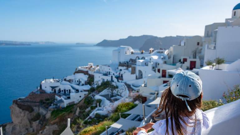 Η ακρίβεια διώχνει τον τουρισμό