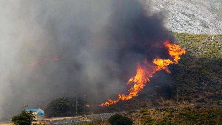 Συνελήφθη ηλικιωμένος για τη φωτιά στη Νάξο