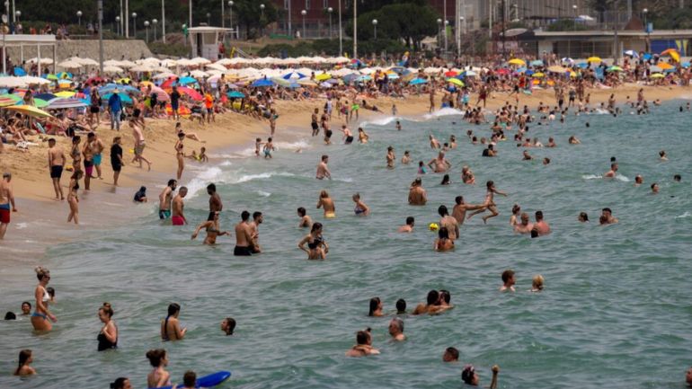 Guardian: Ο πλανήτης βίωσε την πιο ζεστή εβδομάδα όλων των εποχών