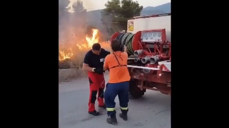 Πυρκαγιά στη Ζωφριά – Πώς οι εθελοντές της ΕΠΟΜΕΑ αποσόβησαν τα χειρότερα