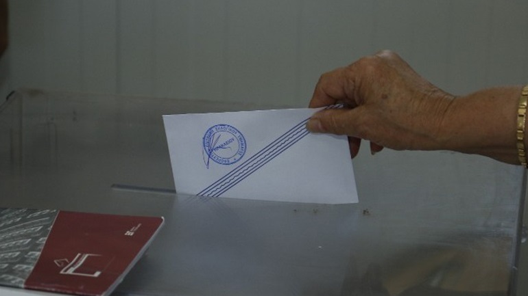 Μαζικό αίτημα Ελλήνων του εξωτερικού για άρση των περιορισμών στην άσκηση του εκλογικού τους δικαιώματος