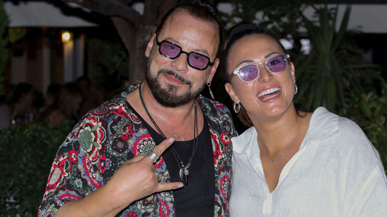 Ασημίνα Χατζηανδρέου: Καμάρωσε τον Χρήστο Δάντη στη συναυλία του στην Καισαριανή