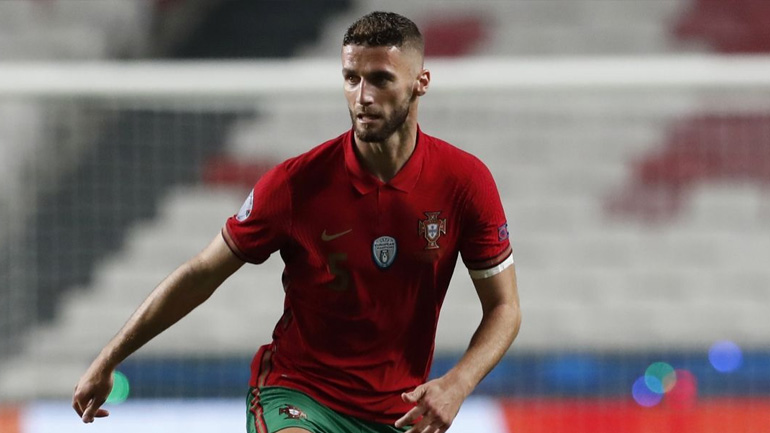 Στο στόχαστρο του Ολυμπιακού ο Ντουάρτε