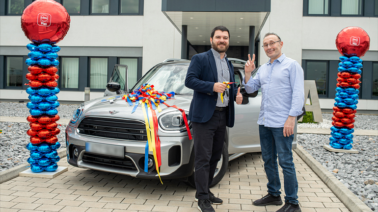 Ένας υπερτυχερός κέρδισε ένα ολοκαινούργιο Mini Cooper Countryman στον διαγωνισμό της Lidl Ελλάς