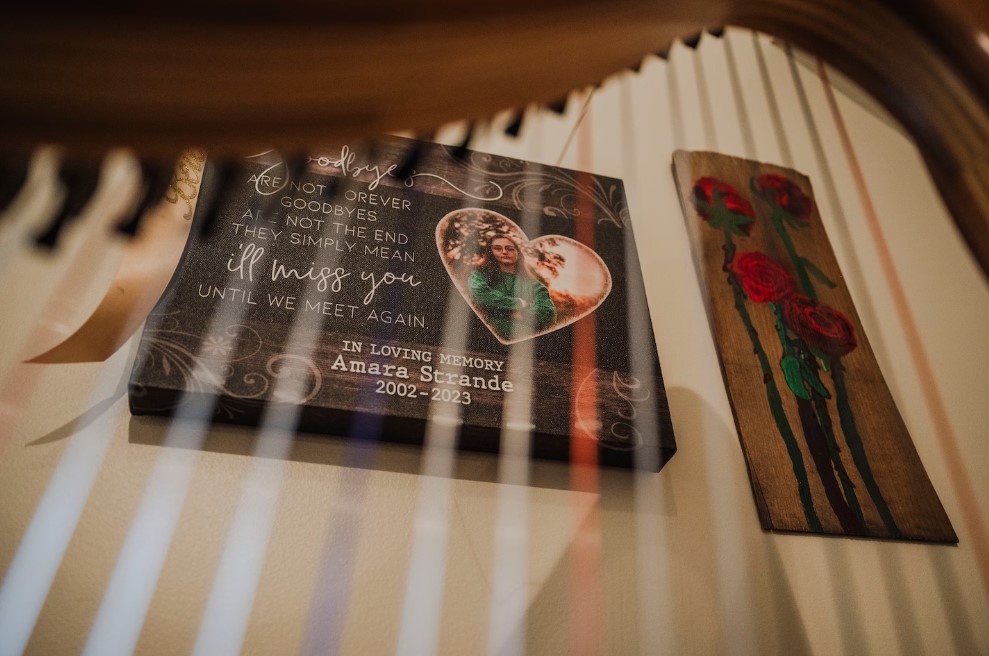 «Είναι τόσο δύσκολο να αντιμετωπίσω πόσο μου λείπει»