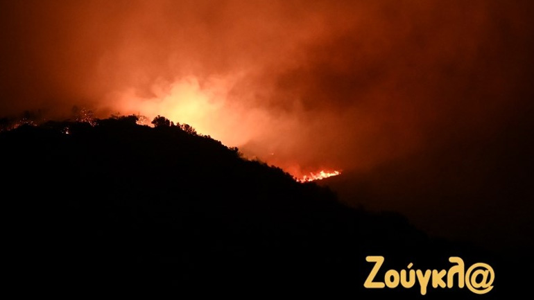 Διακοπή της κυκλοφορίας των οχημάτων σε δρόμους της Αττικής και της Βοιωτίας λόγω των πυρκαγιών