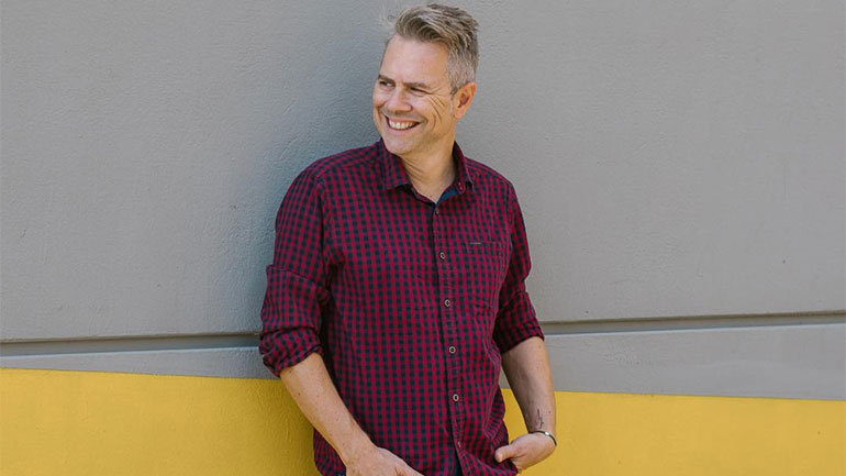 «Η ζωή πώς αλλάζει»: Κυκλοφόρησε το νέο τραγούδι του Γιώργου Μπίλιου