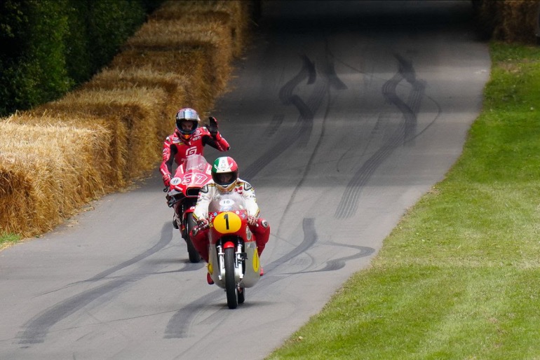 Giacomo Agostini - MV Agusta, Augusto Fernadez - Gas Gas KTM