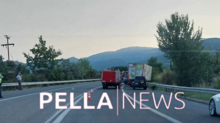 Τραγωδία στην Έδεσσα: Μετωπική σύγκρουση αυτοκινήτου με νταλίκα – Πέντε νεκροί