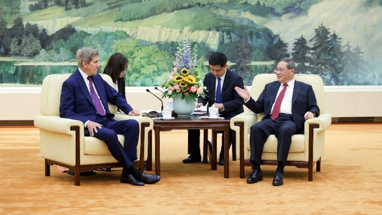 Κίνα: Ο πρωθυπουργός διαβεβαίωσε τον Τζον Τέρι πως θα επιδιώξει την περαιτέρω συνεργασία με τις ΗΠΑ για το κλίμα Κίνα: Ο πρωθυπουργός διαβεβαίωσε τον Τζον Τέρι πως θα επιδιώξει την περαιτέρω συνεργασία με τις ΗΠΑ για το κλίμα