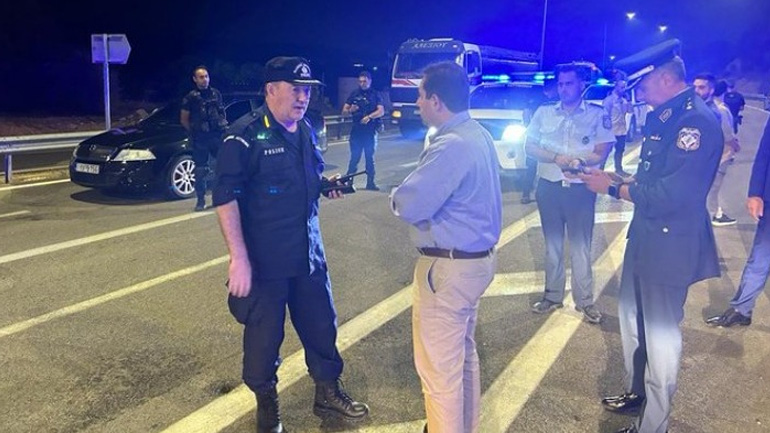 Μηταράκης από Μάνδρα: «Η ΕΛ.ΑΣ. επιχειρεί με αυτοθυσία στις περιοχές που πλήττονται από τις πυρκαγιές»