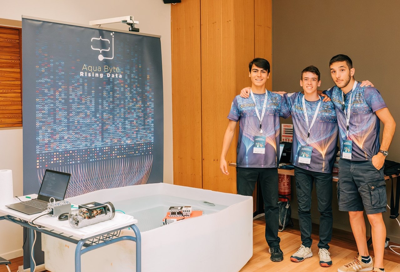 Στην Παγκόσμια Ολυμπιάδα Εκπαιδευτικής Ρομποτικής 2023 θα βρεθούν οι Minders με το έργο Aqua Byte και farm servers στο βυθό της θάλασσας