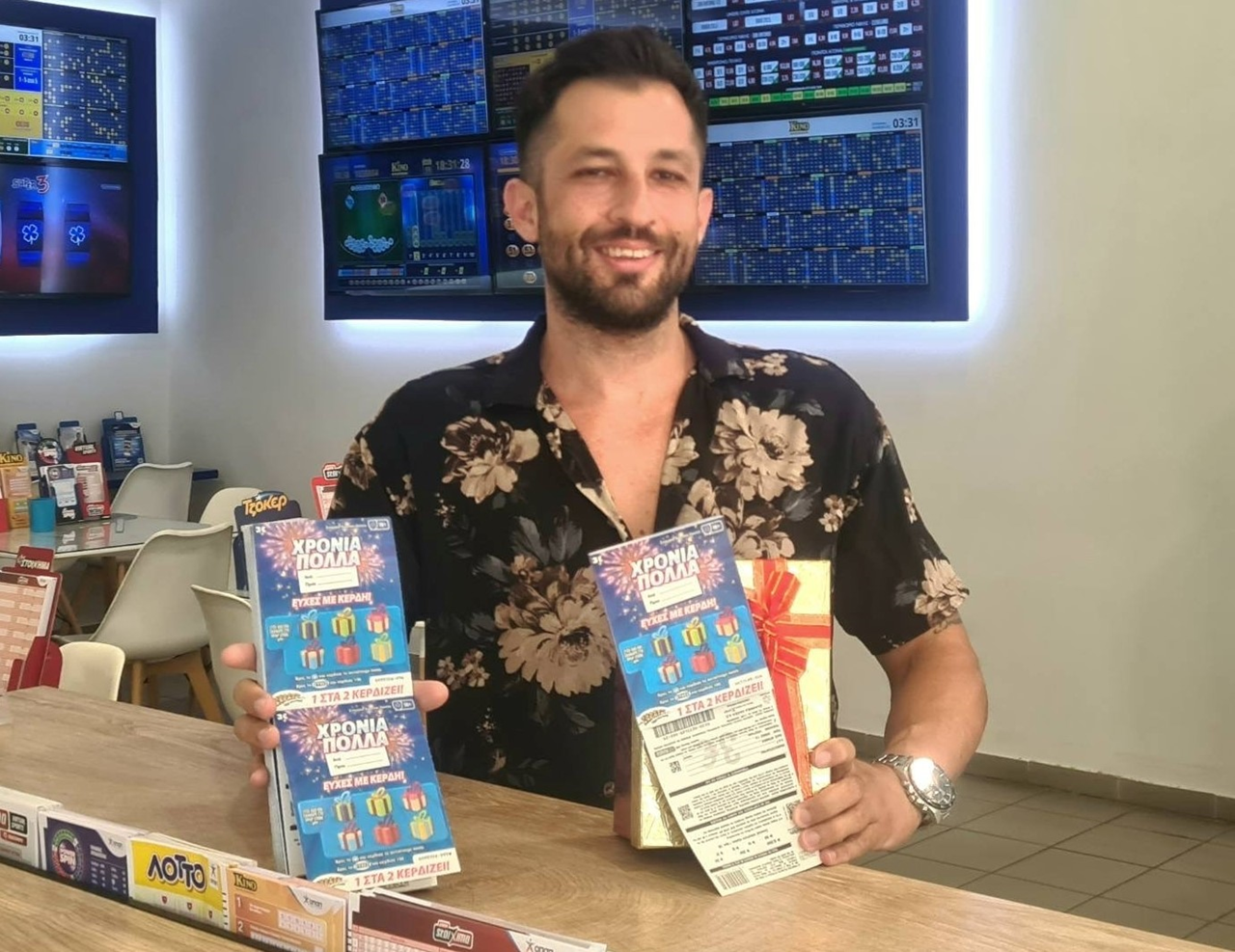 Νίκος Μακρόπουλος, ιδιοκτήτης καταστήματος ΟΠΑΠ επί της οδού Μητροπόλεως 71, στο Αίγιο