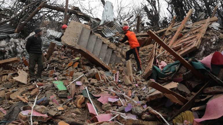 Κατολίσθηση στην Ινδία σκότωσε 4 ανθρώπους, φόβοι ότι θάφτηκαν ζωντανοί πλέον των 100