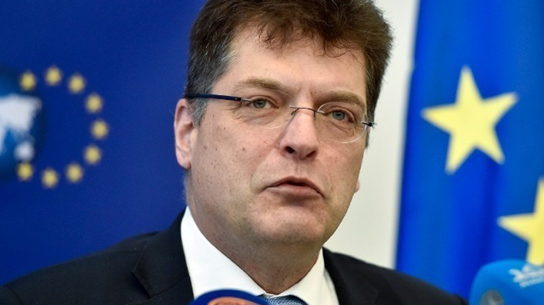 Γ. Λέναρσιτς: Η ΕΕ κινητοποιεί επιπλέον εναέριες πυροσβεστικές δυνάμεις για την Ελλάδα