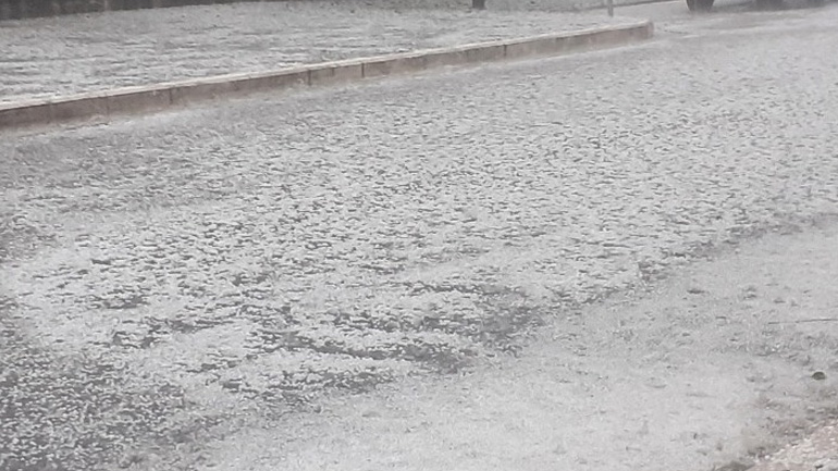 Ιταλία: Μεγάλη χαλαζόπτωση στις περιοχές της Φεράρα και της Ραβένα