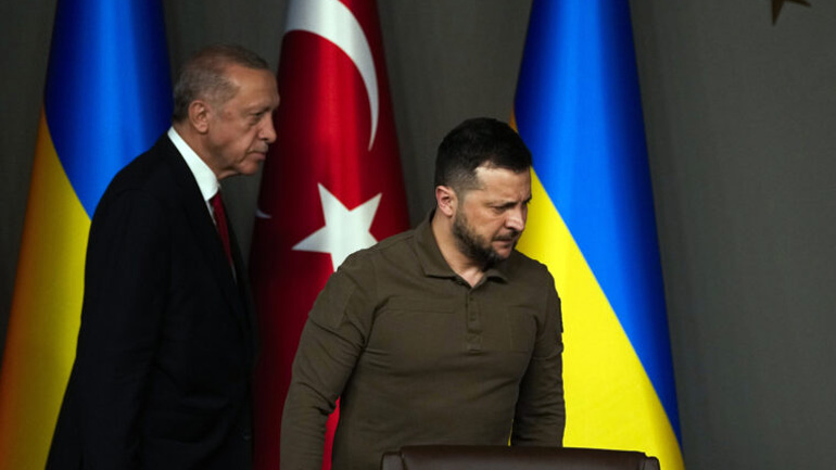 Τηλεφωνική επικοινωνία Ζελένσκι – Ερντογάν: Στο επίκεντρο οι εξαγωγές σιτηρών μέσω Μαύρης Θάλασσας