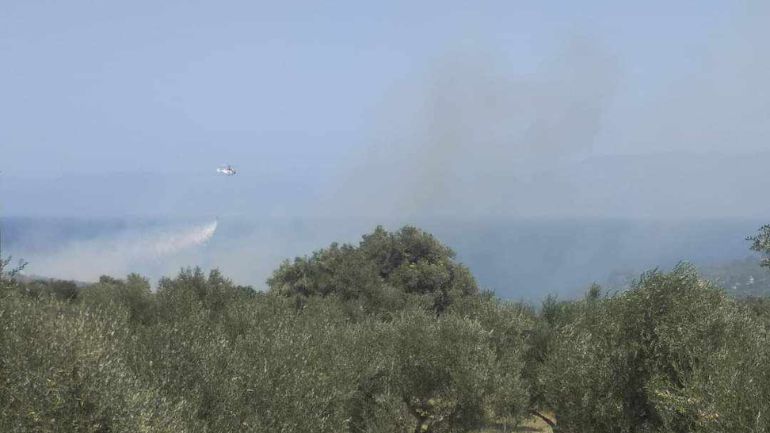 Οριοθετήθηκε η μεγάλη φωτιά στην Αγία Τριάδα Μεσσηνίας Οριοθετήθηκε η μεγάλη φωτιά στην Αγία Τριάδα Μεσσηνίας