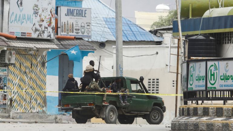 Σομαλία: Καμικάζι ανατινάχθηκε μέσα σε στρατιωτική ακαδημία – Τουλάχιστον 30 νεκροί και δεκάδες τραυματίες