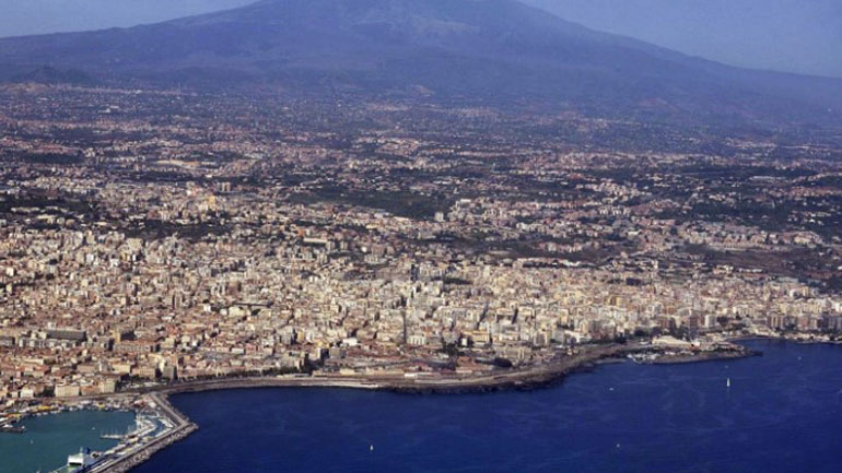 Σικελία: Χωρίς ηλεκτρικό και νερό στην Κατάνια λόγω καύσωνα