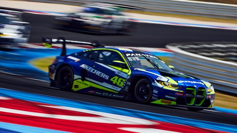 O Valentino Rossi νικητής μπροστά στο κοινό του στο Misano O Valentino Rossi νικητής μπροστά στο κοινό του στο Misano