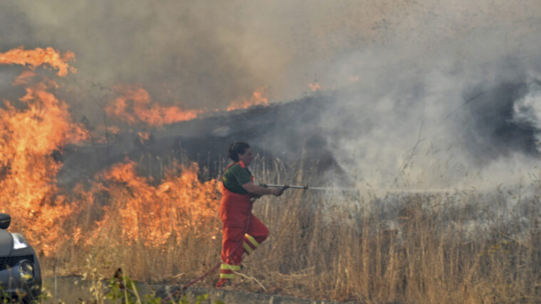 Δύο νεκροί από τις πυρκαγιές στην Κάτω Ιταλία