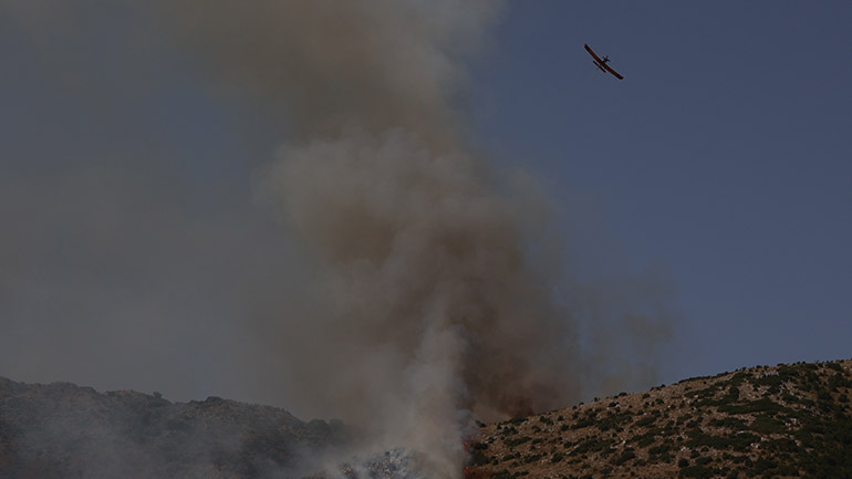 Kέρκυρα: Μάχη με τις αναζωπυρώσεις Kέρκυρα: Μάχη με τις αναζωπυρώσεις