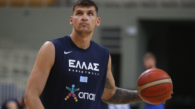 Μήτογλου: «Ευλογημένος που φοράω τη φανέλα της Εθνικής μετά από δύο χρόνια»